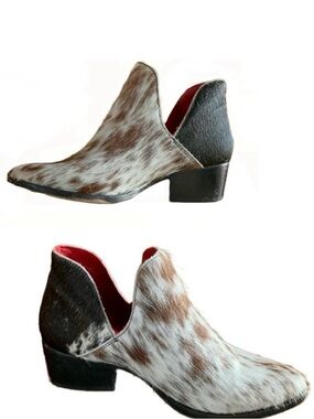 ALCALA'S HAND CRAFTED NEUTRAL TONES LEATHER & FUR WESTERN STYLE BOOTIES (6.5)
